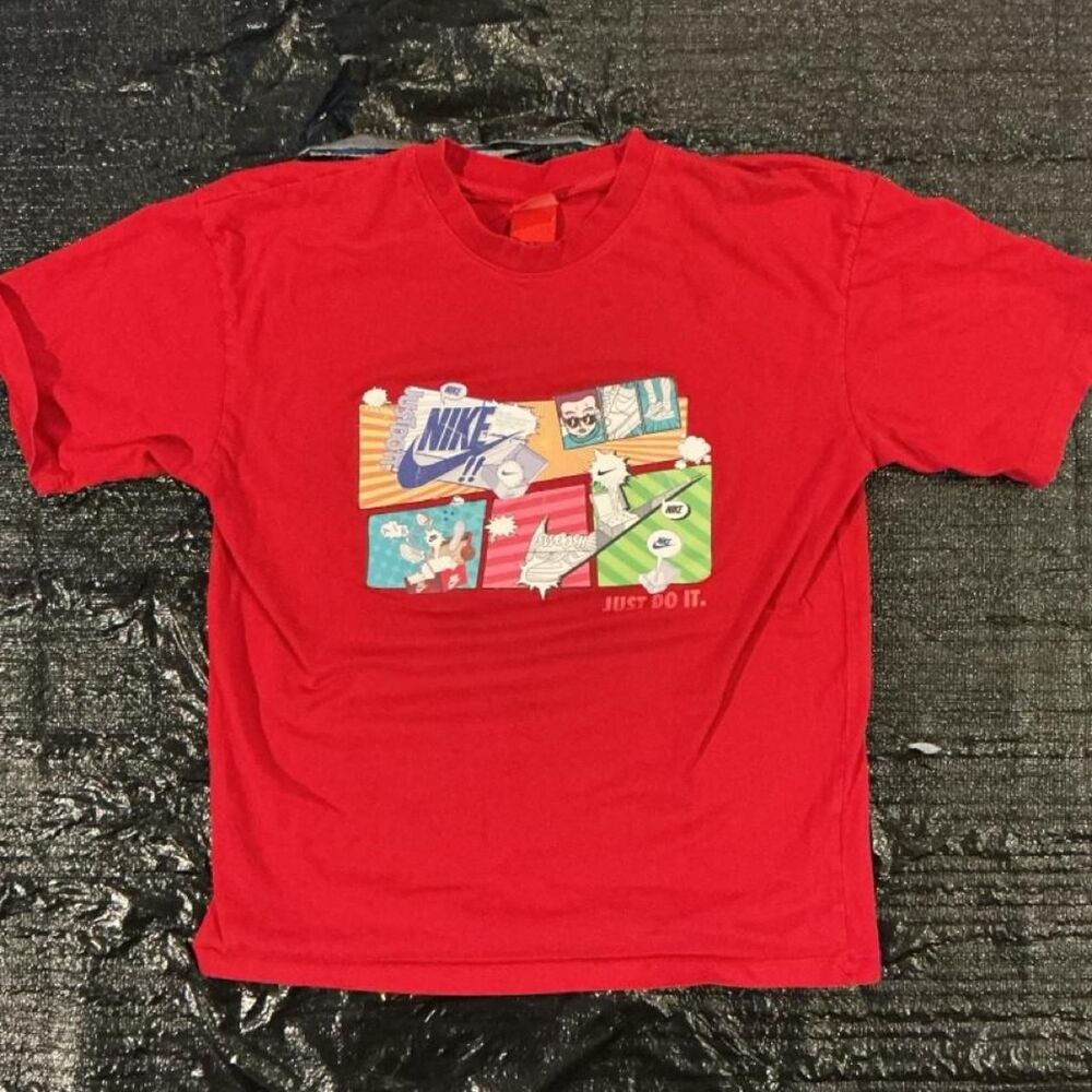 Nike Men's Red T-shirt